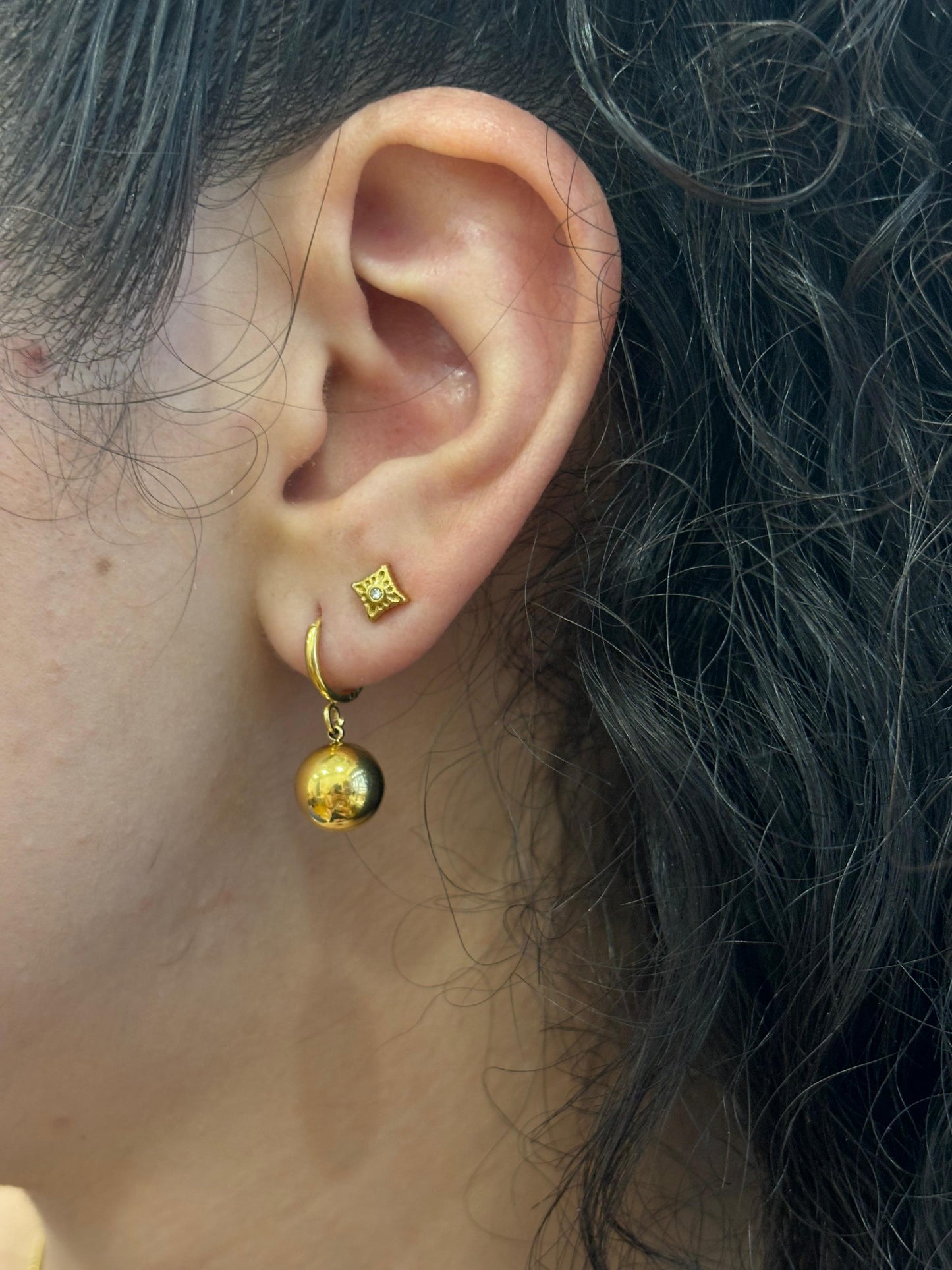 Pendientes Cuentitas Doradas