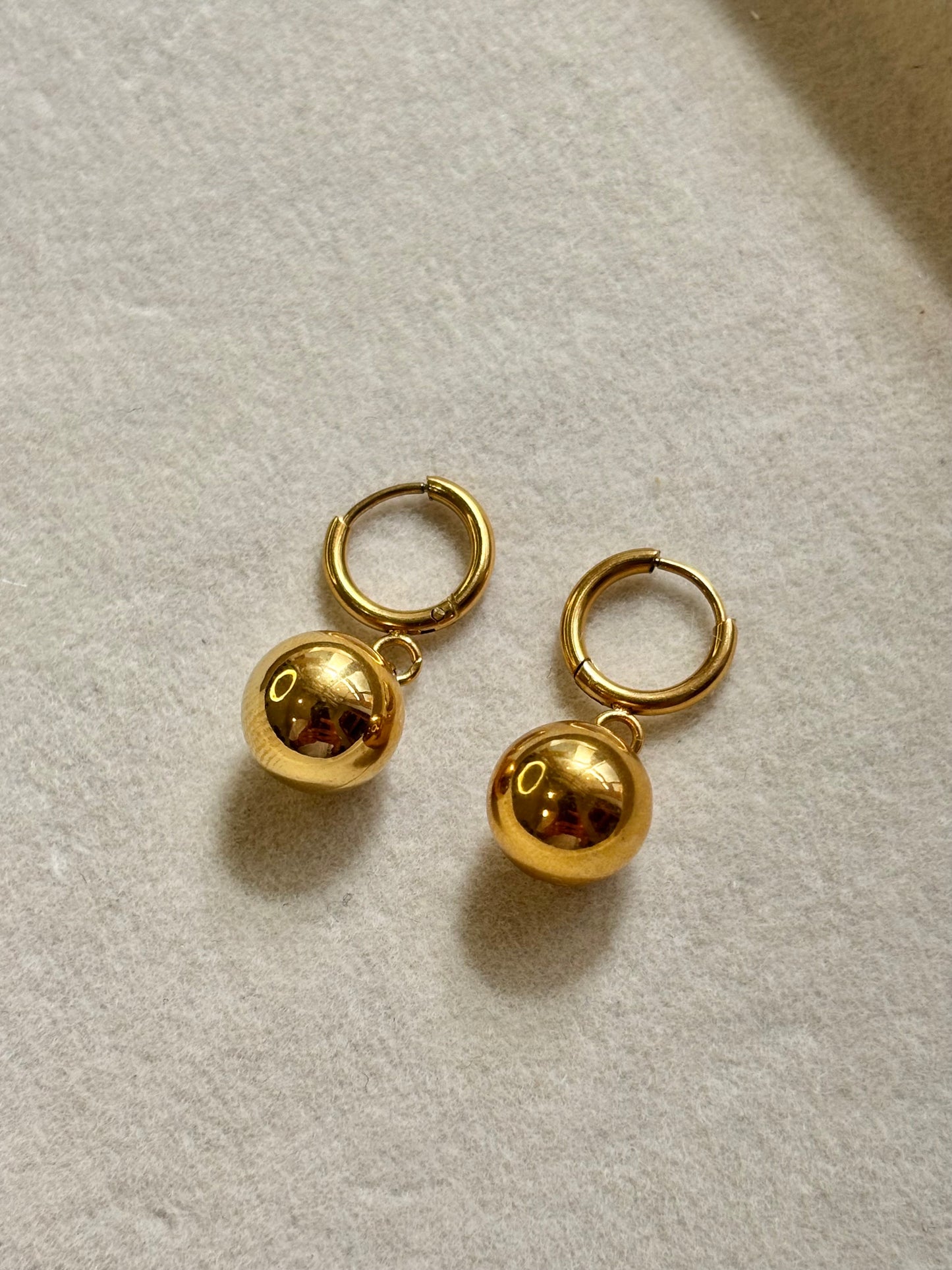 Pendientes Cuentitas Doradas